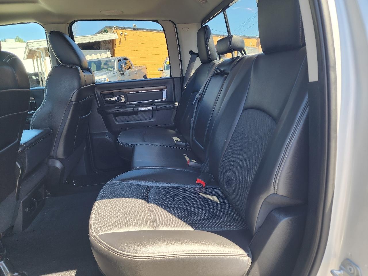 RAM 1500 Laramie Crew Cab 4WD 2016
