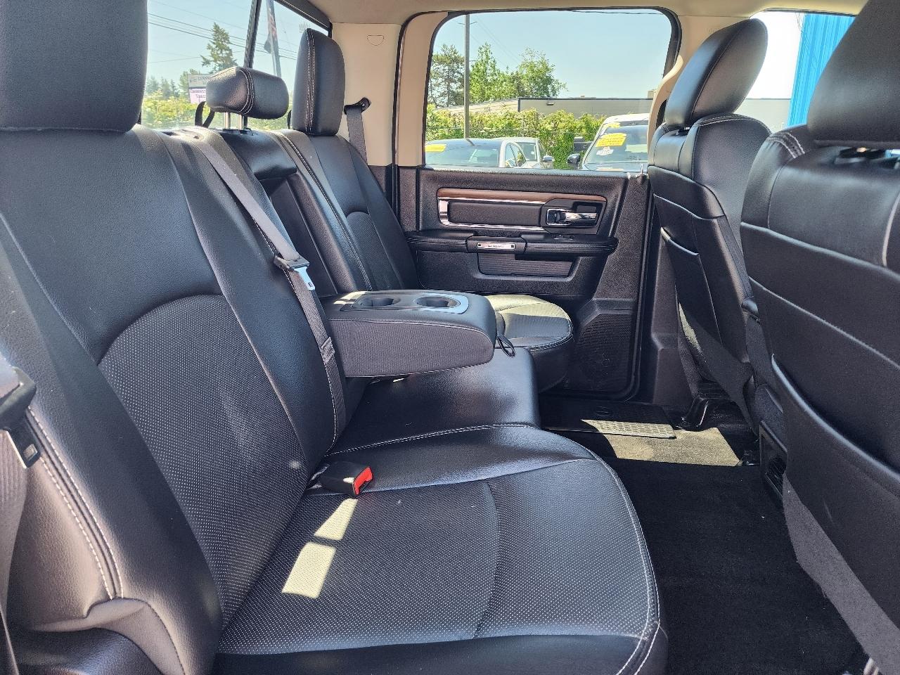 RAM 1500 Laramie Crew Cab 4WD 2016