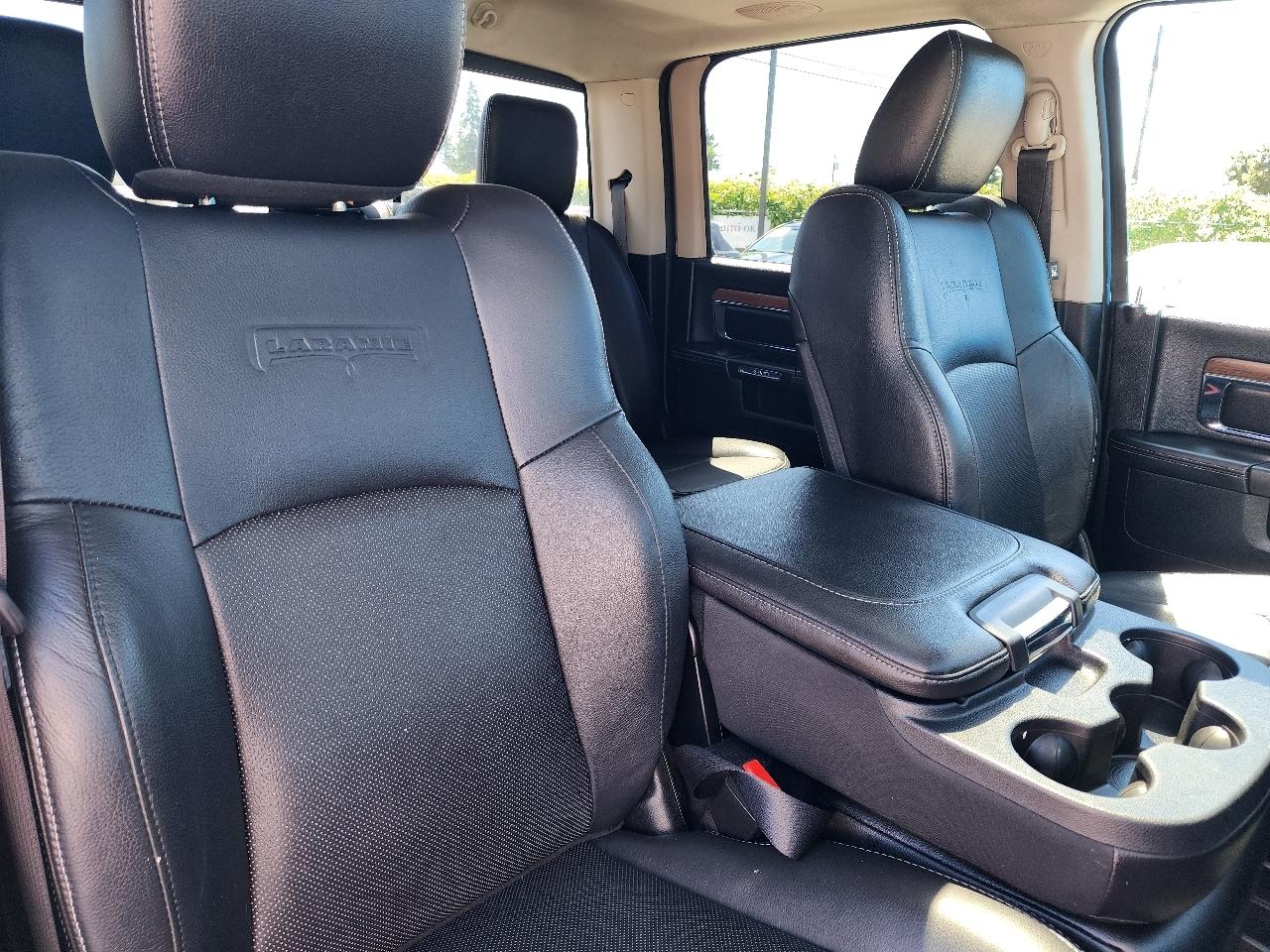 RAM 1500 Laramie Crew Cab 4WD 2016