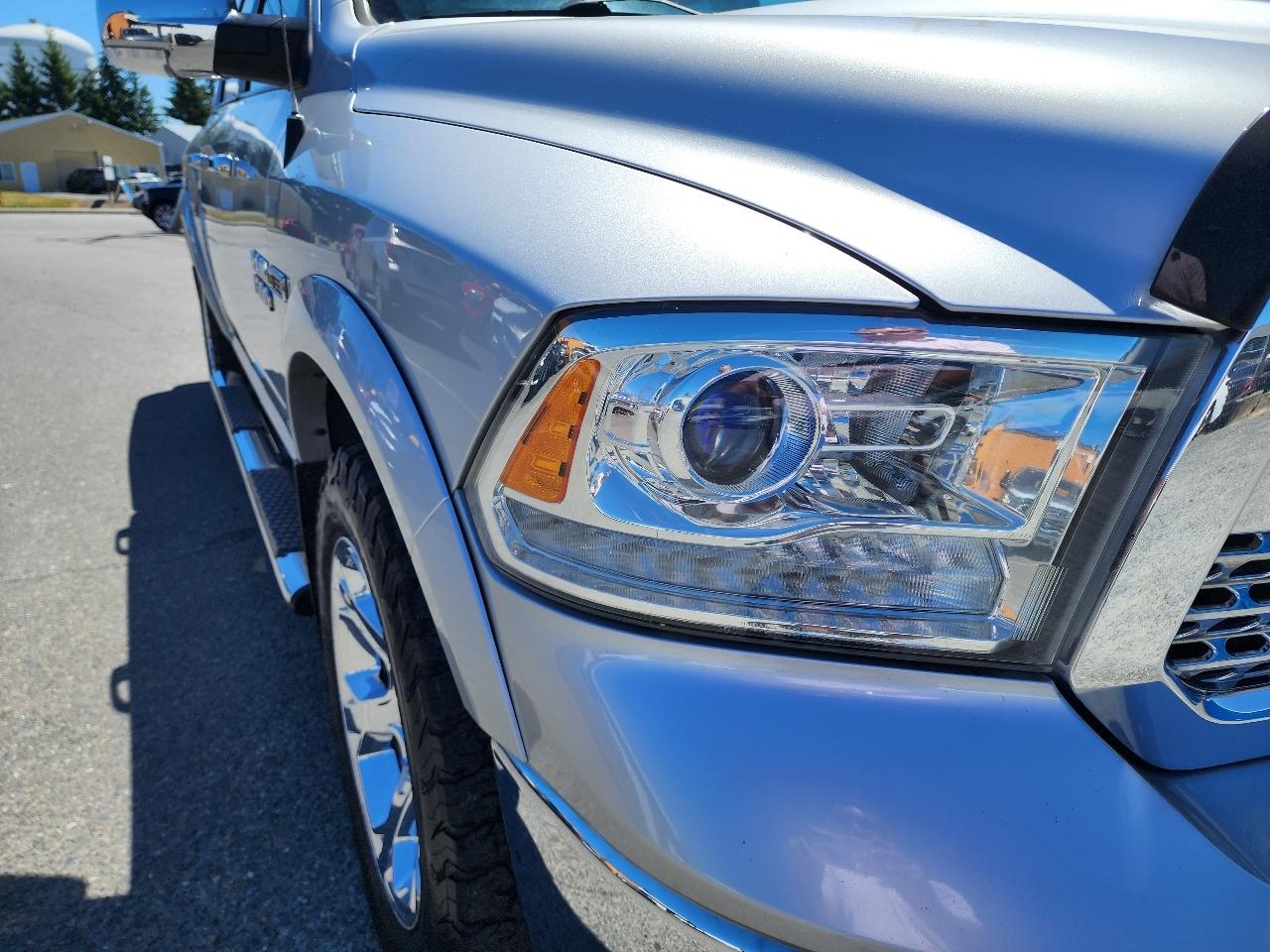 RAM 1500 Laramie Crew Cab 4WD 2016