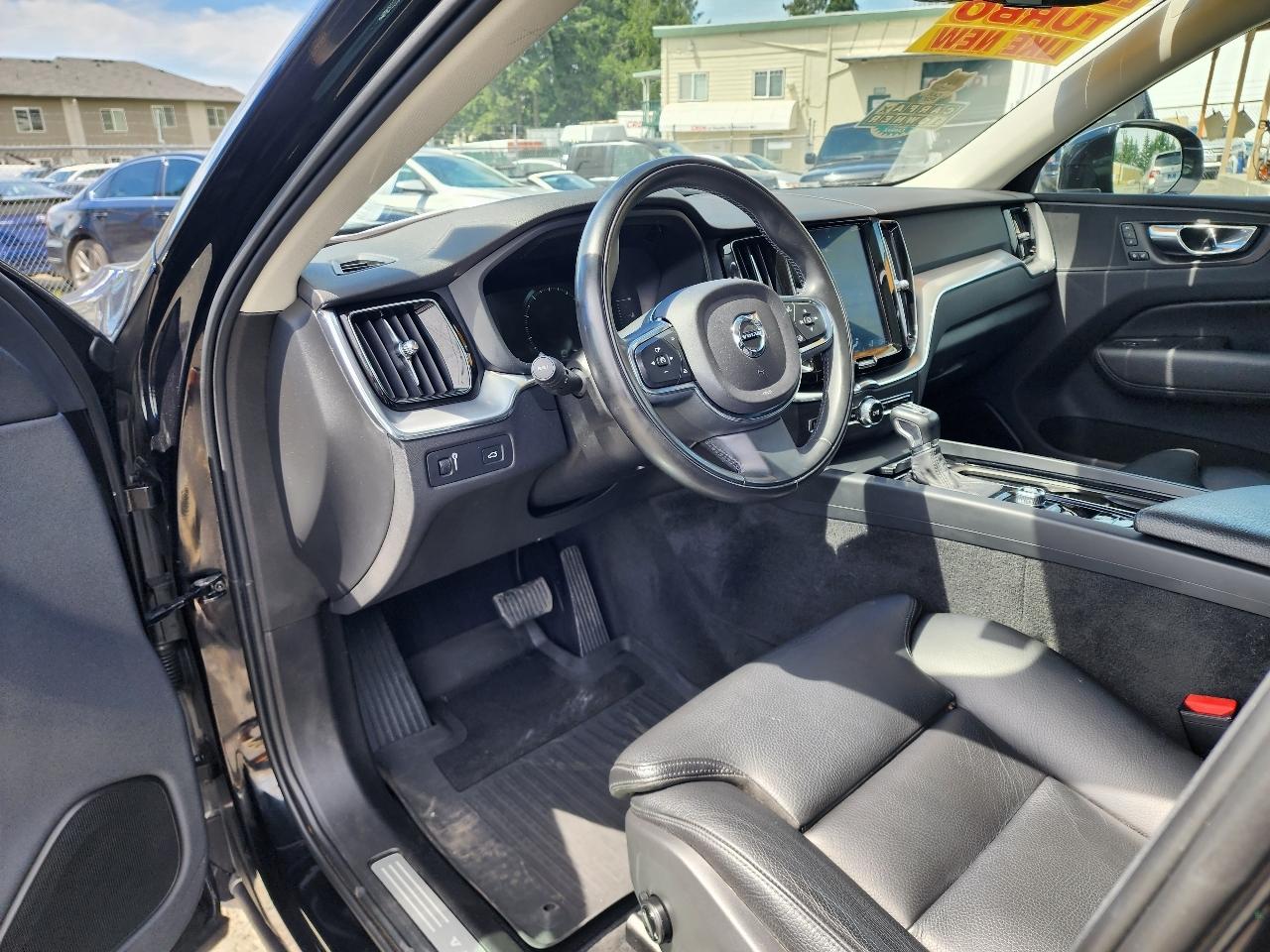 Volvo XC60 T5 Momentum AWD 2019