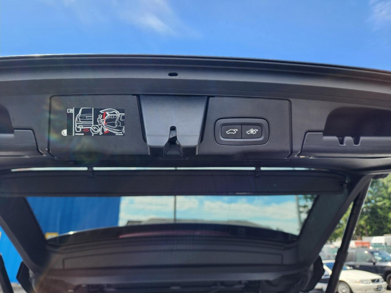 Volvo XC60 T5 Momentum AWD 2019