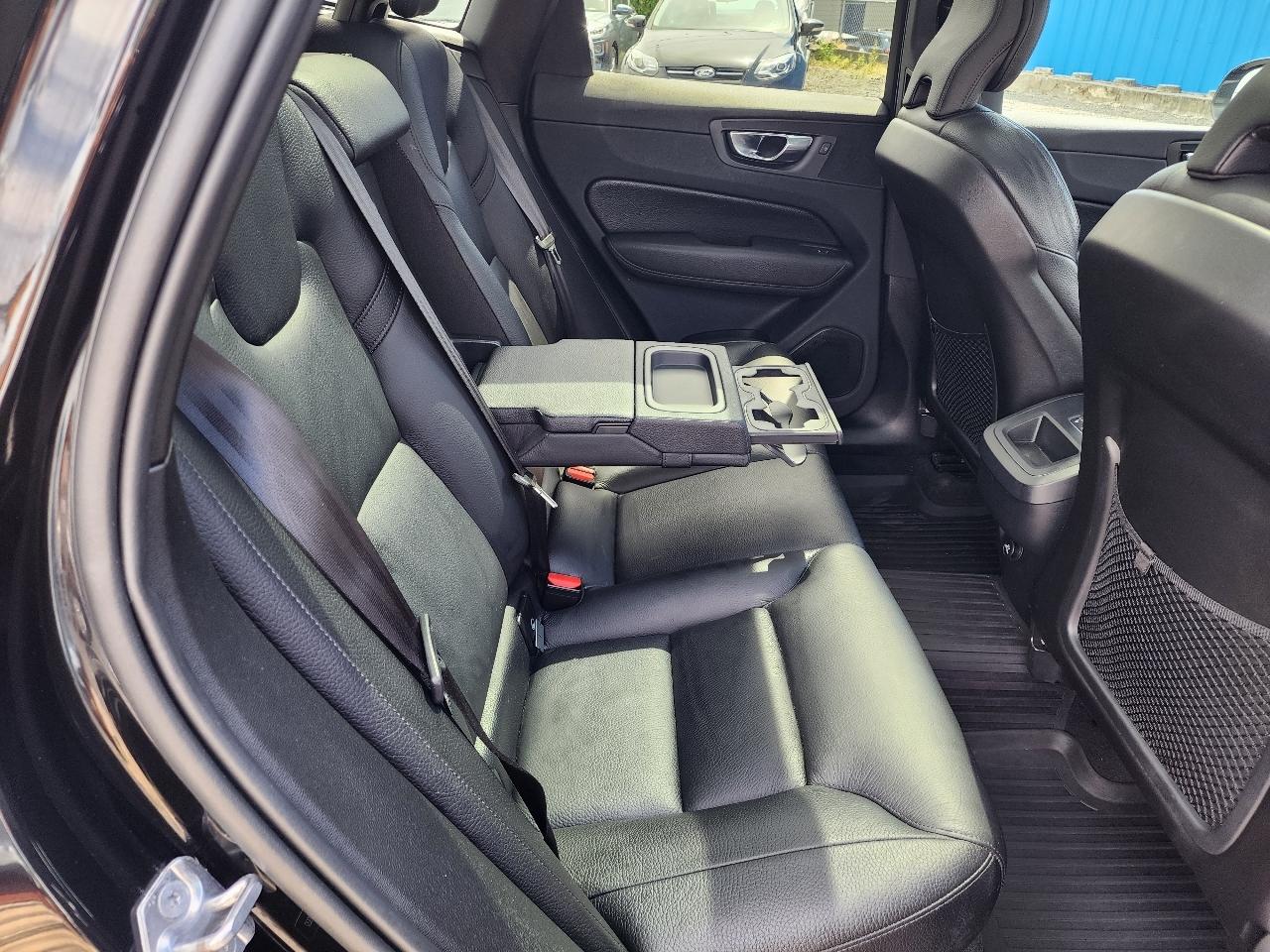 Volvo XC60 T5 Momentum AWD 2019