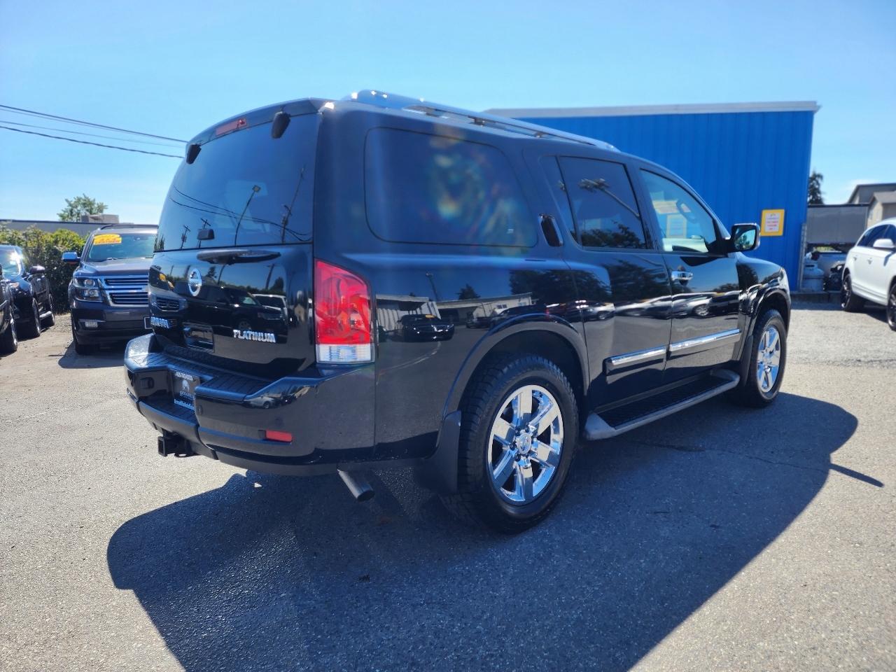 Nissan Armada Platinum 4WD 2012