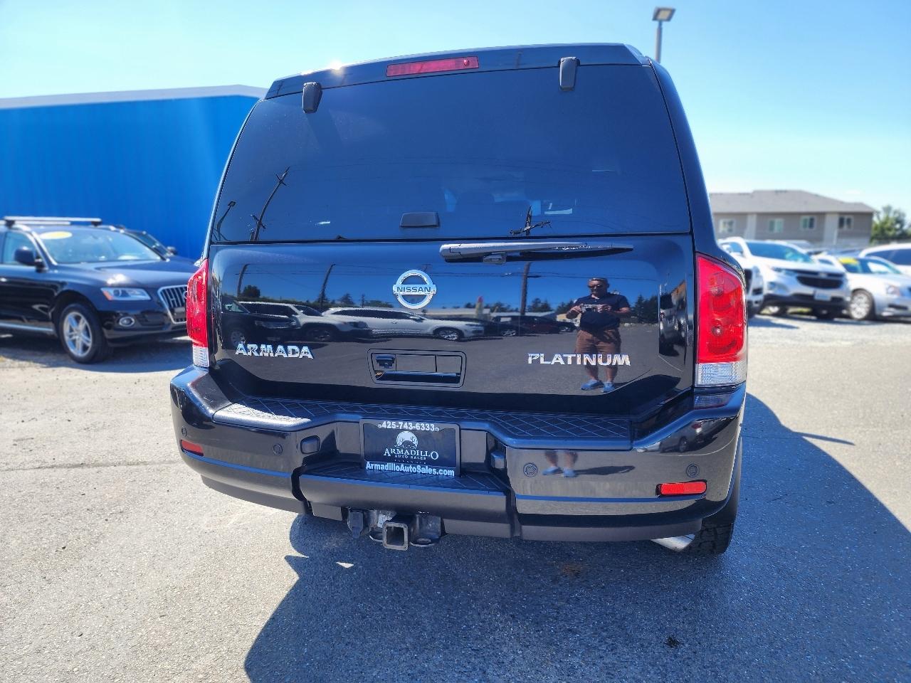 Nissan Armada Platinum 4WD 2012
