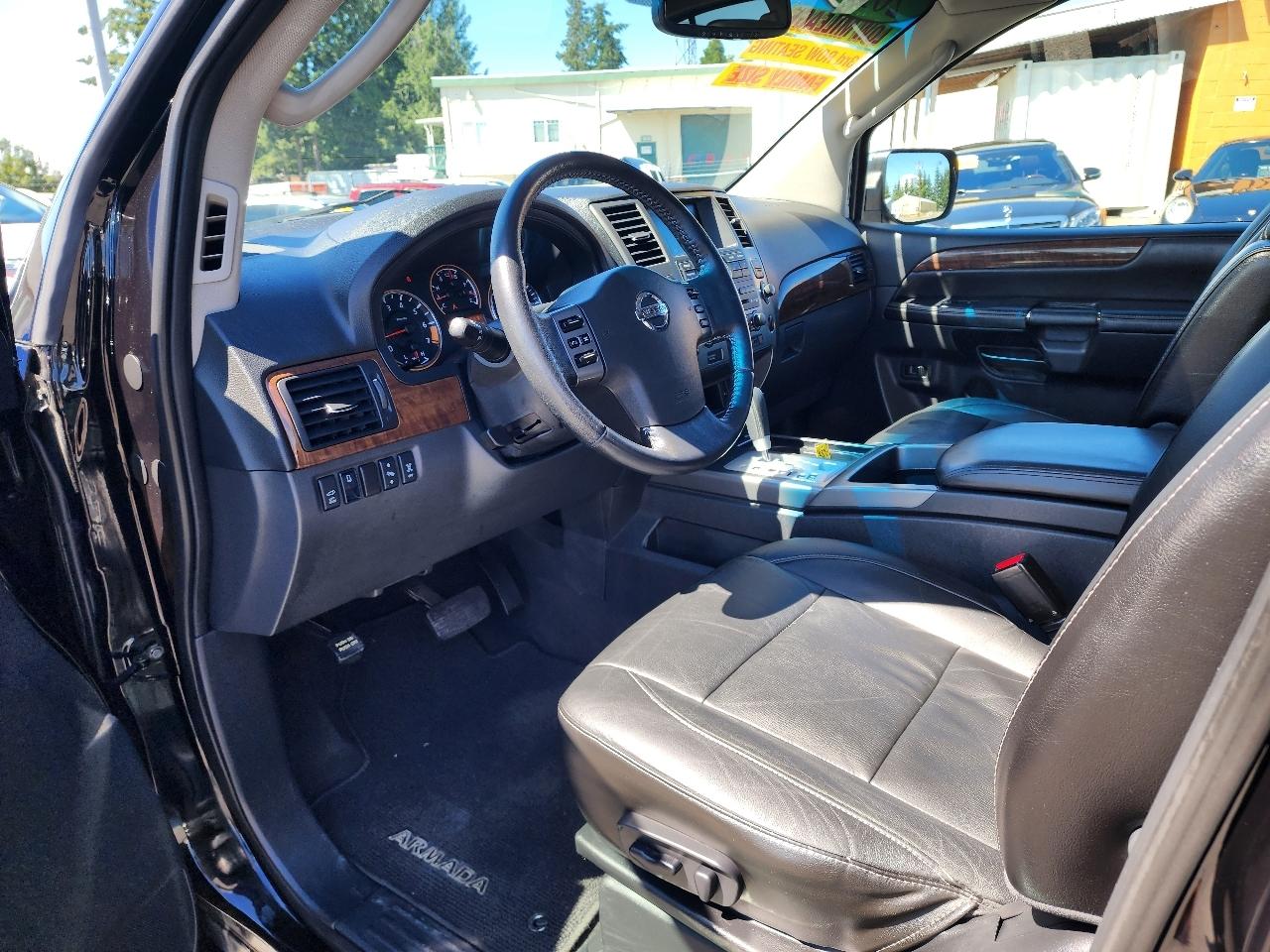 Nissan Armada Platinum 4WD 2012