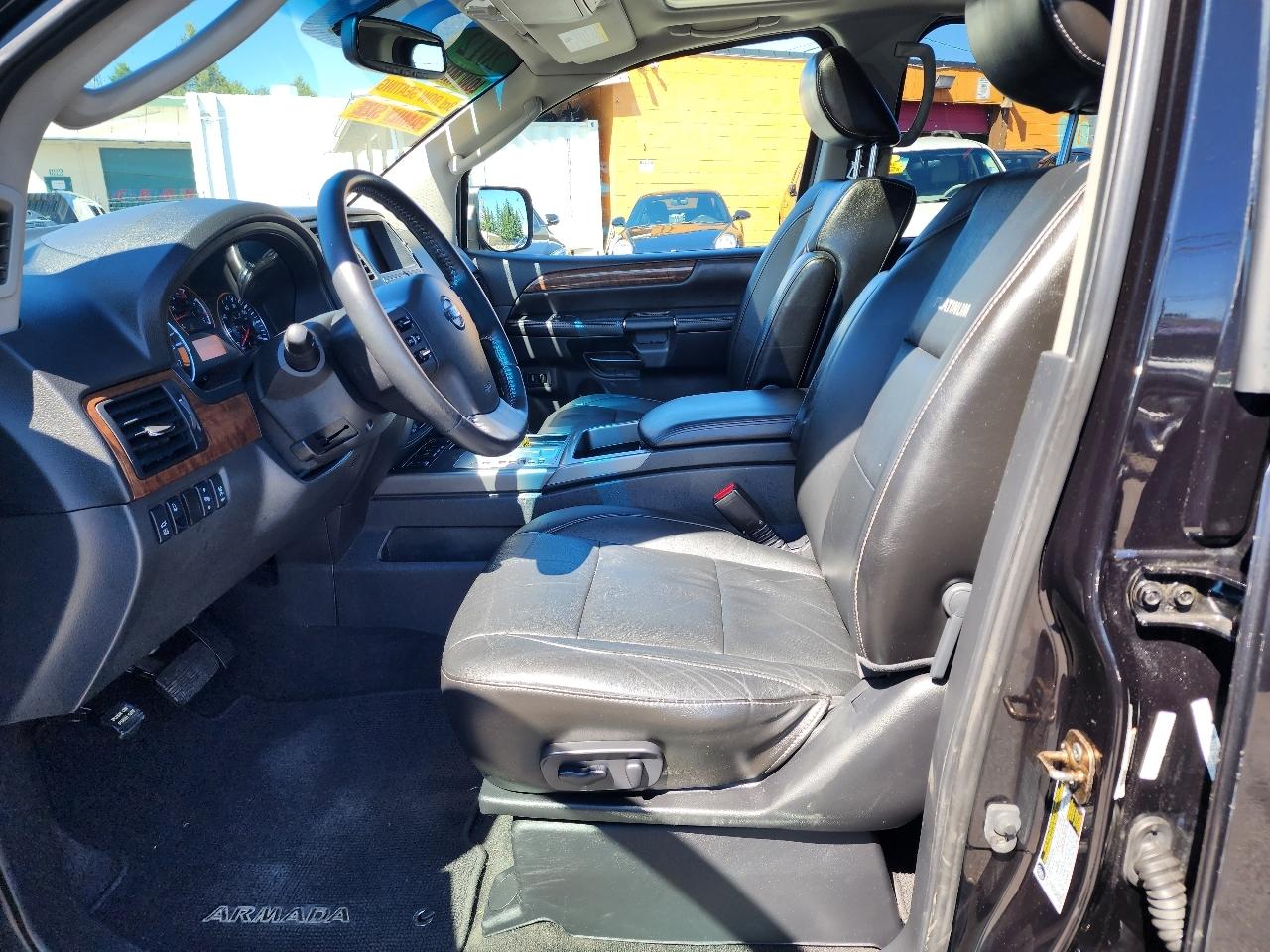 Nissan Armada Platinum 4WD 2012