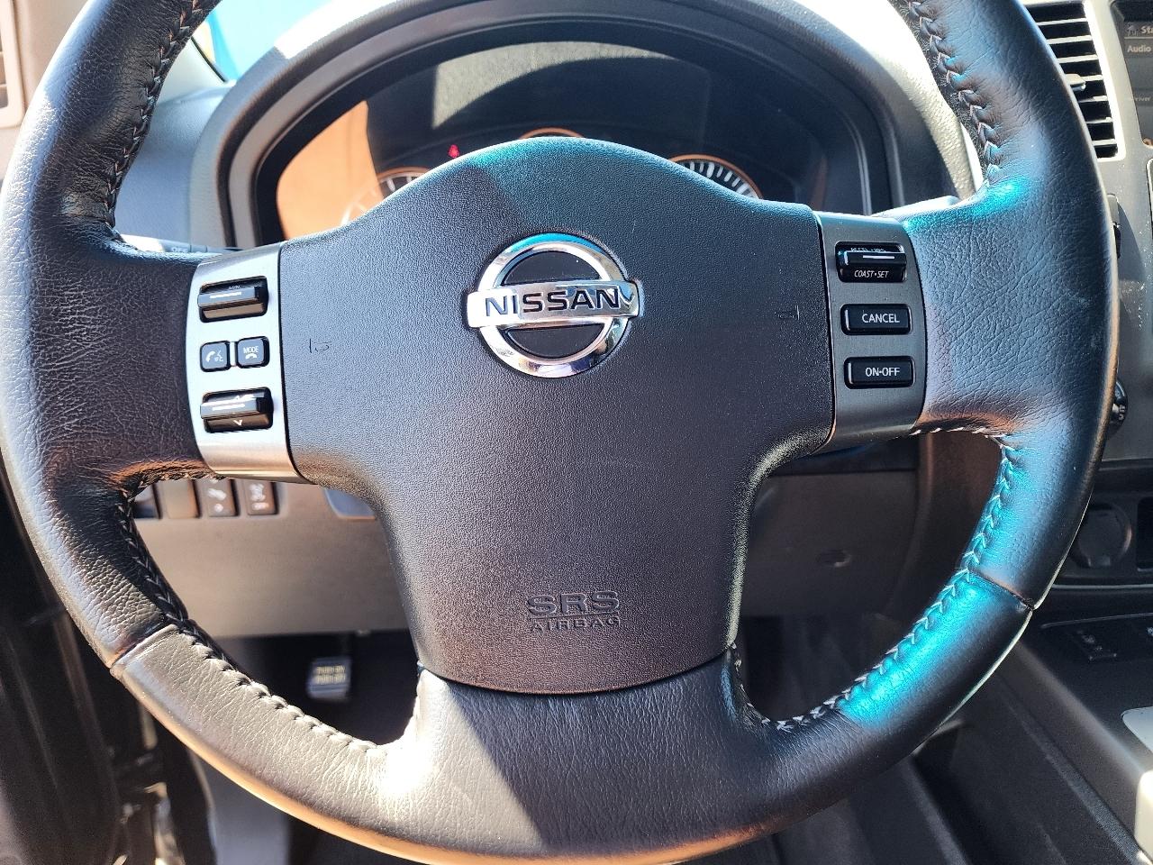Nissan Armada Platinum 4WD 2012