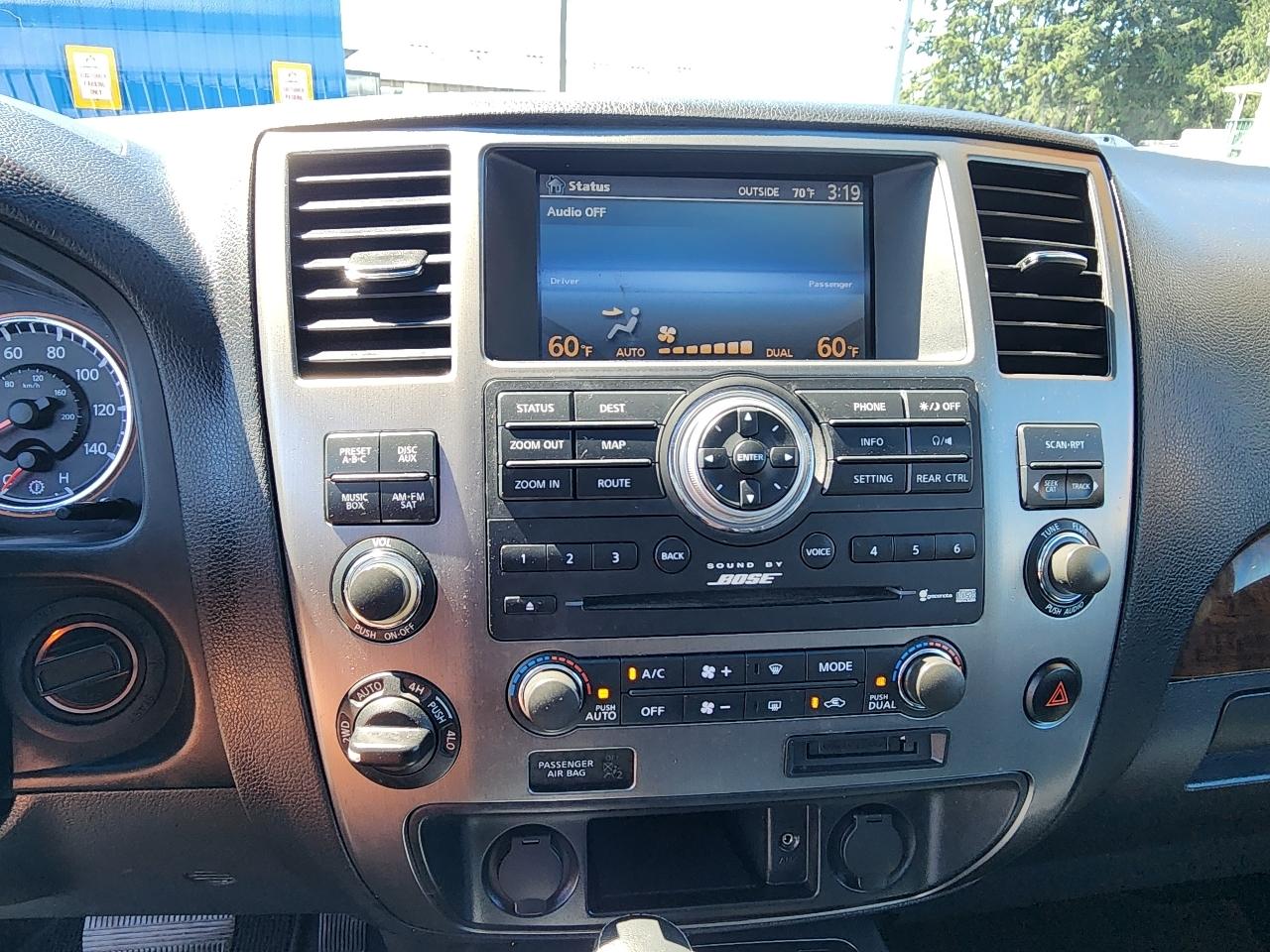 Nissan Armada Platinum 4WD 2012