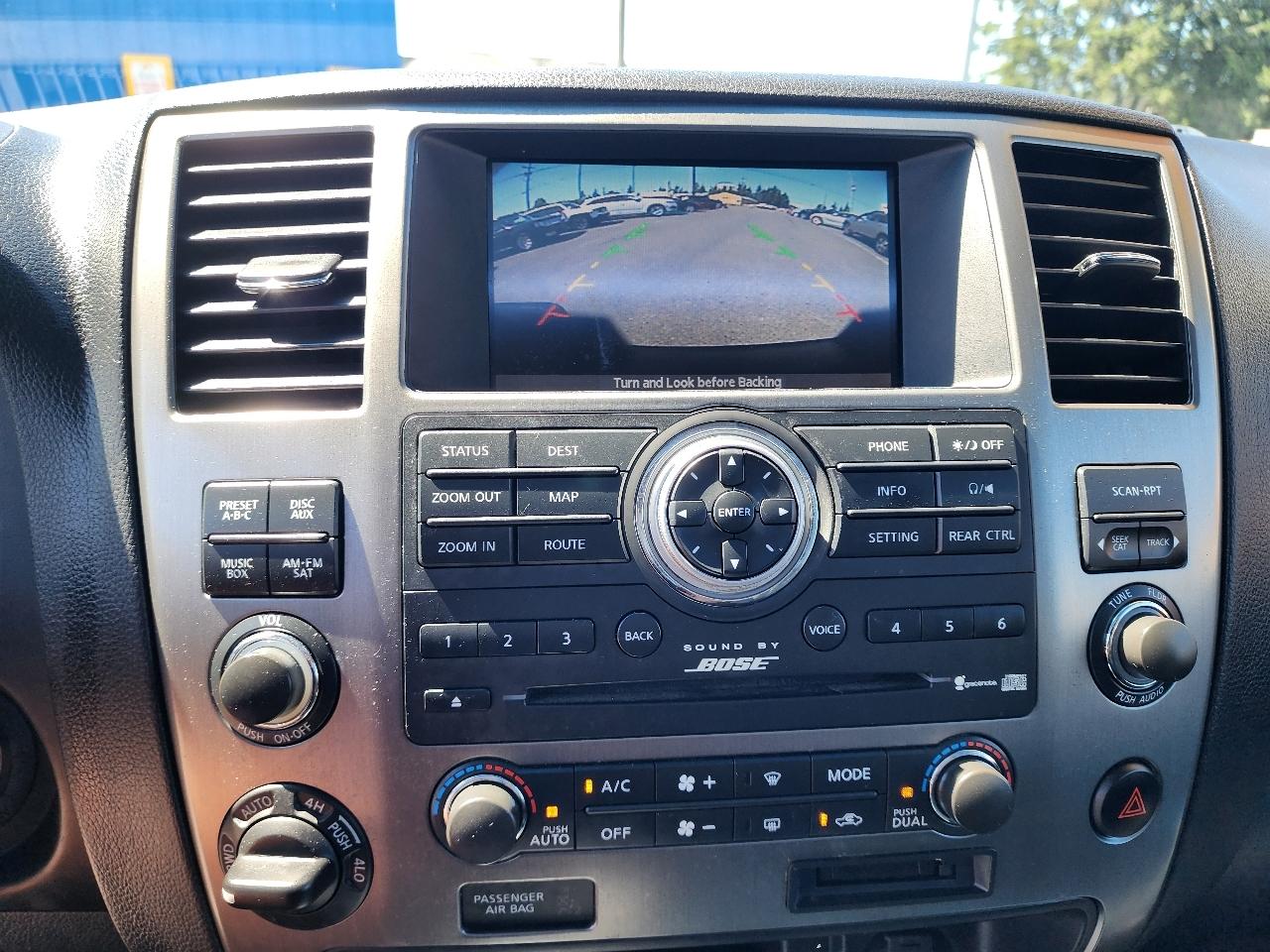 Nissan Armada Platinum 4WD 2012