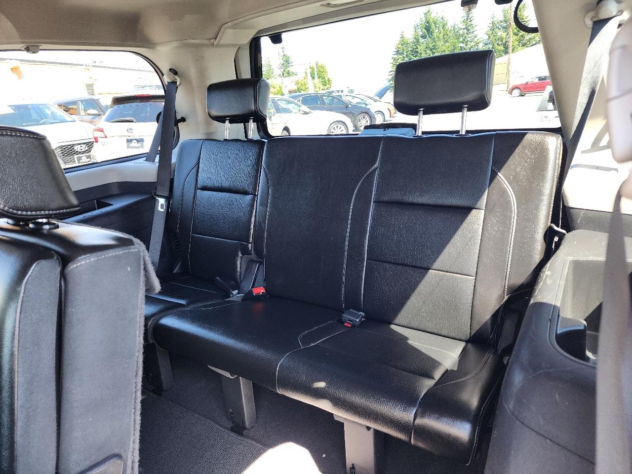 Nissan Armada Platinum 4WD 2012