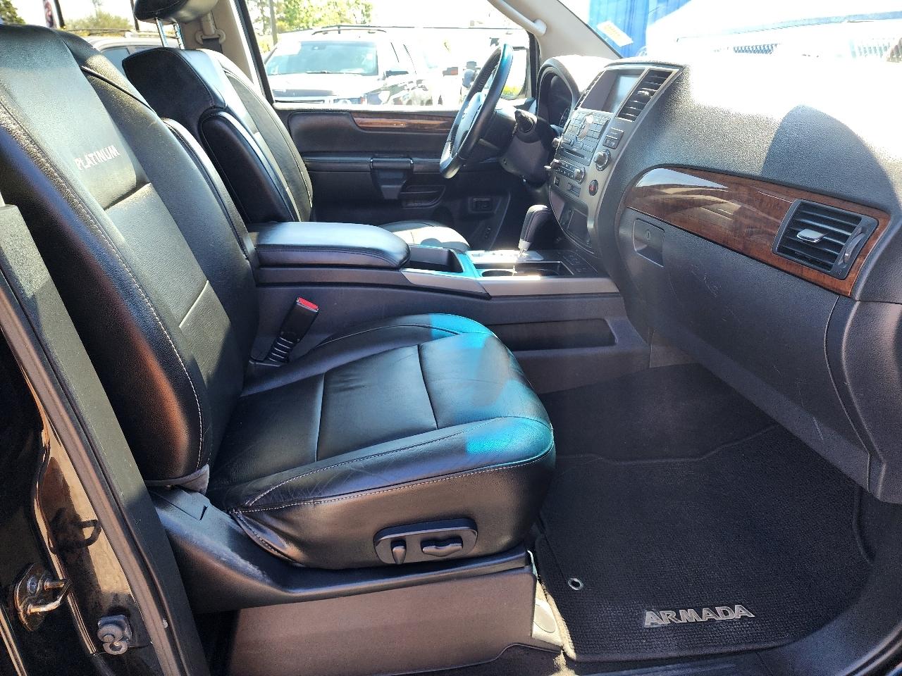 Nissan Armada Platinum 4WD 2012