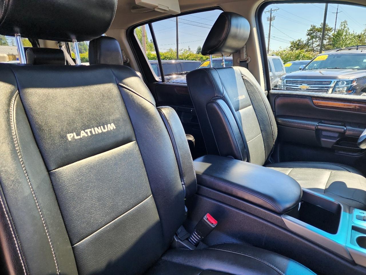 Nissan Armada Platinum 4WD 2012
