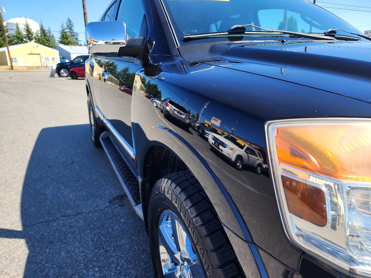 Nissan Armada Platinum 4WD 2012