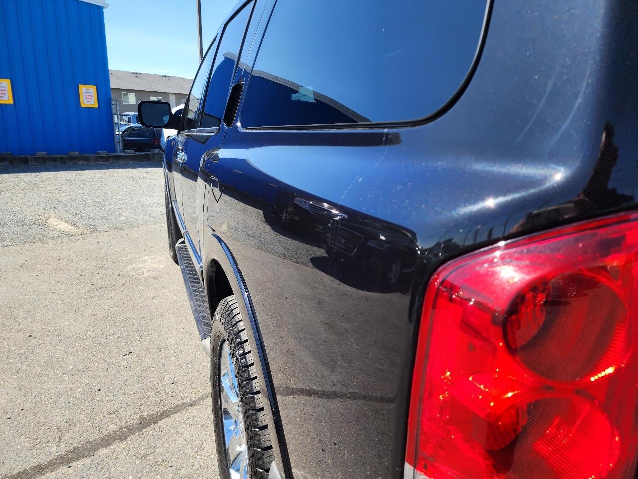 Nissan Armada Platinum 4WD 2012