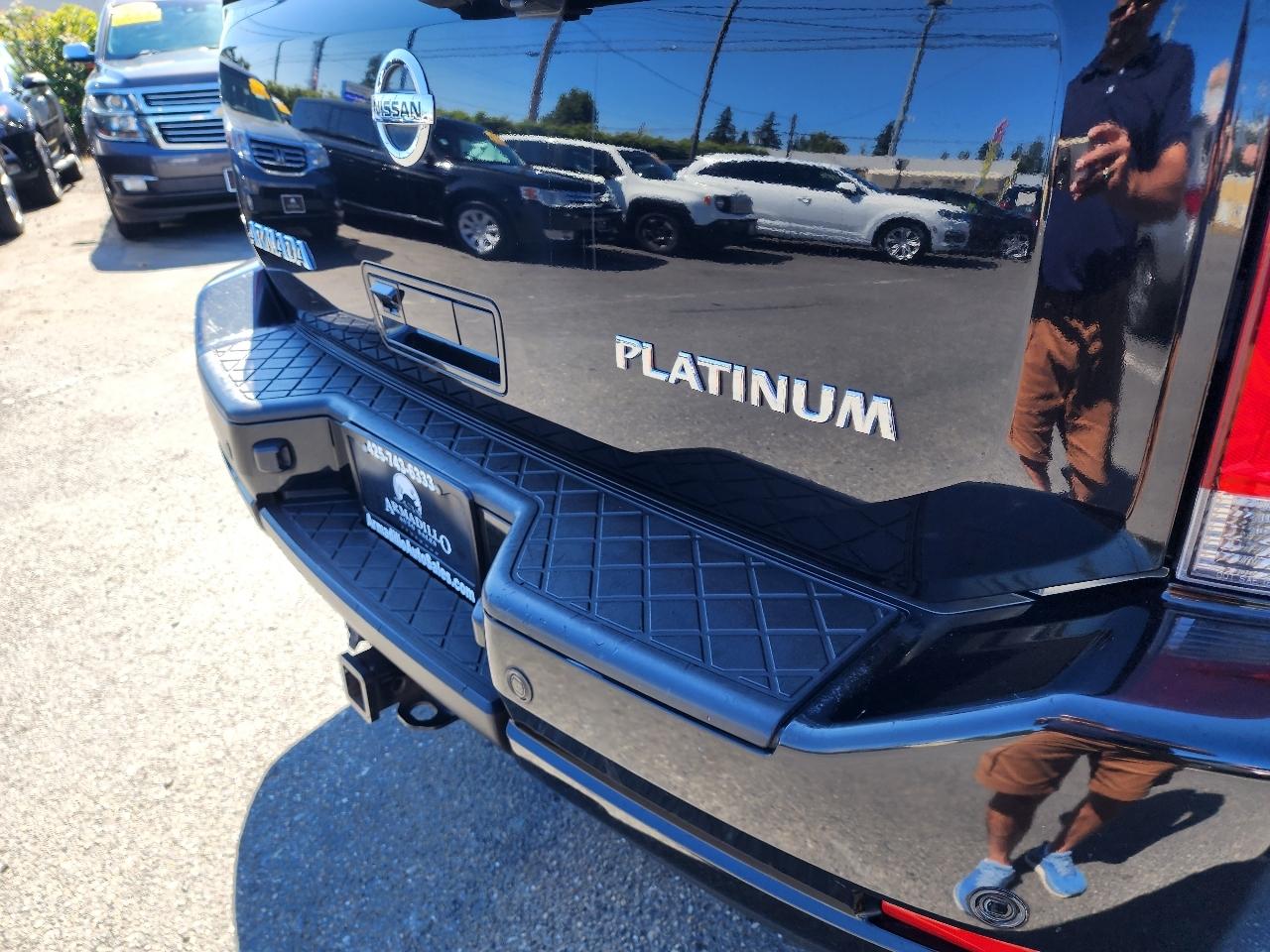 Nissan Armada Platinum 4WD 2012
