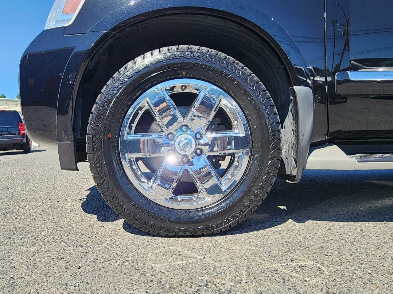 Nissan Armada Platinum 4WD 2012