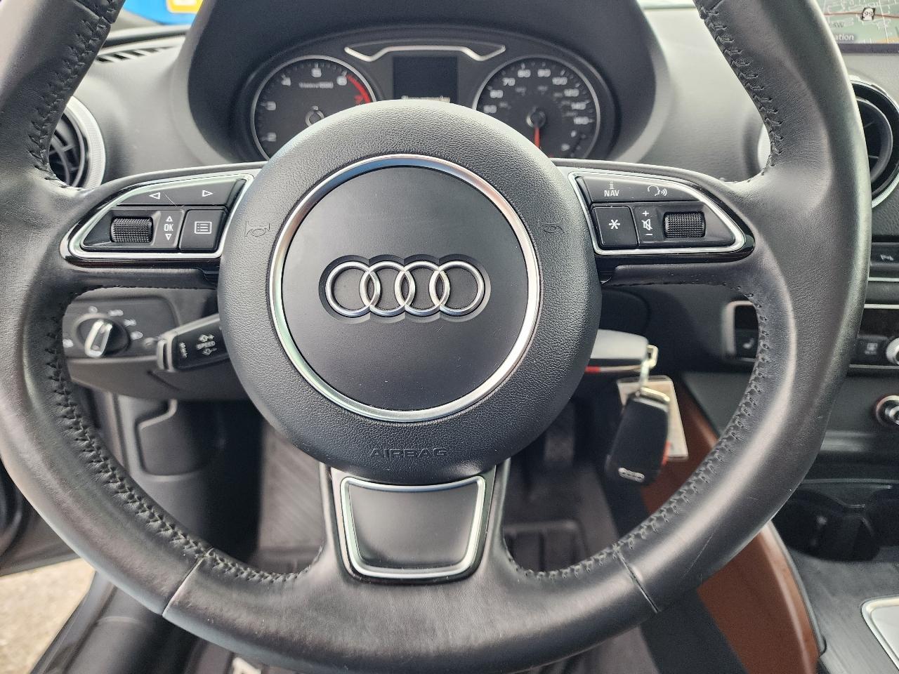 Audi A3 Sedan 2.0 TFSI Premium quattro AWD 2015