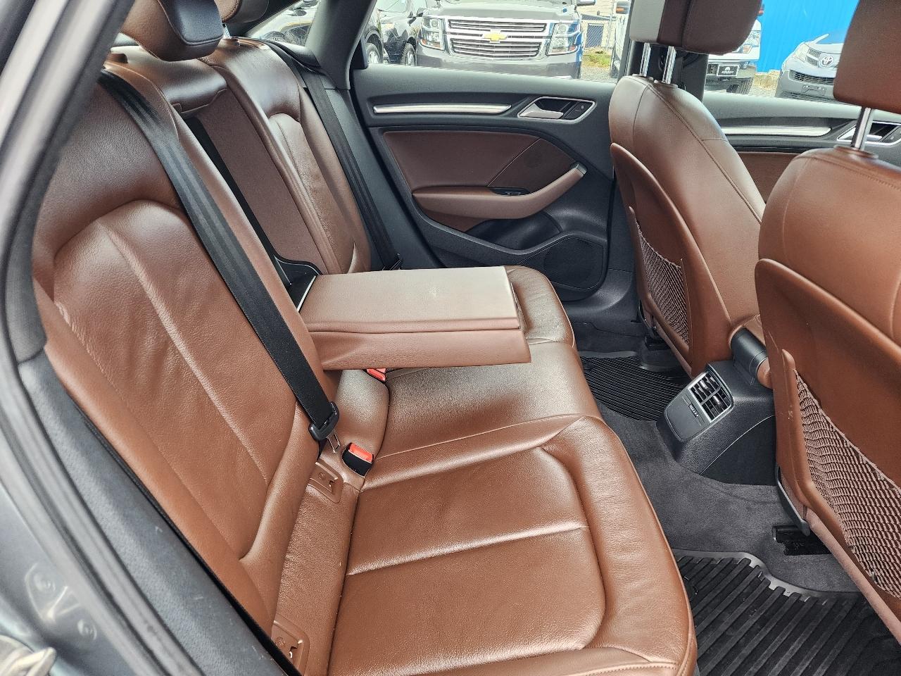 Audi A3 Sedan 2.0 TFSI Premium quattro AWD 2015