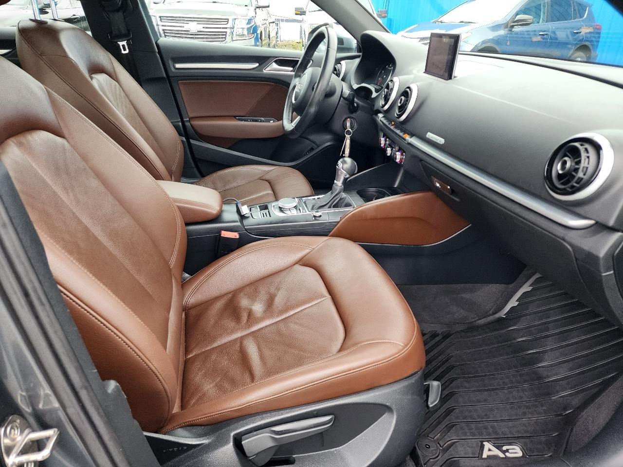 Audi A3 Sedan 2.0 TFSI Premium quattro AWD 2015