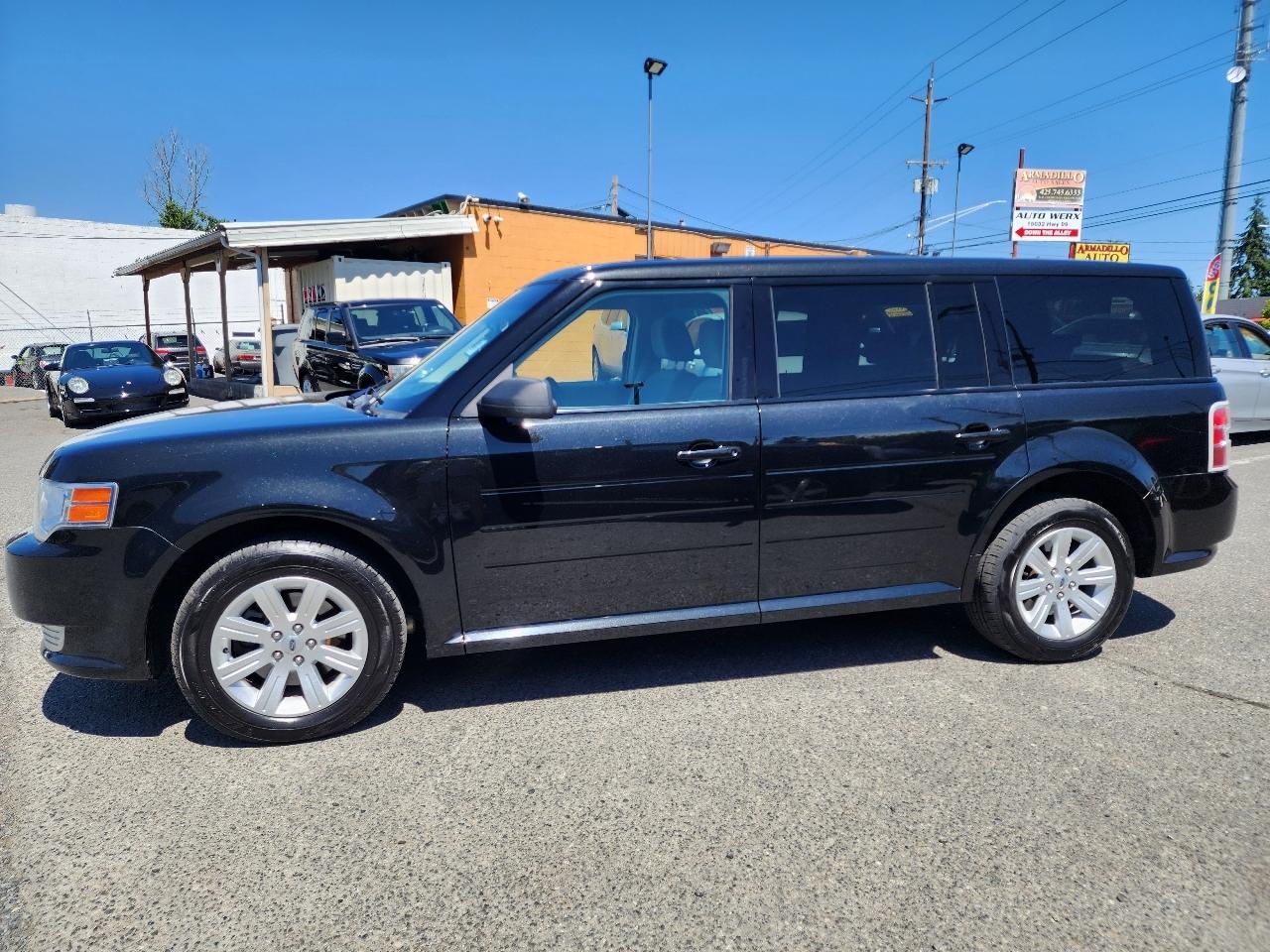 Ford Flex SE 2011