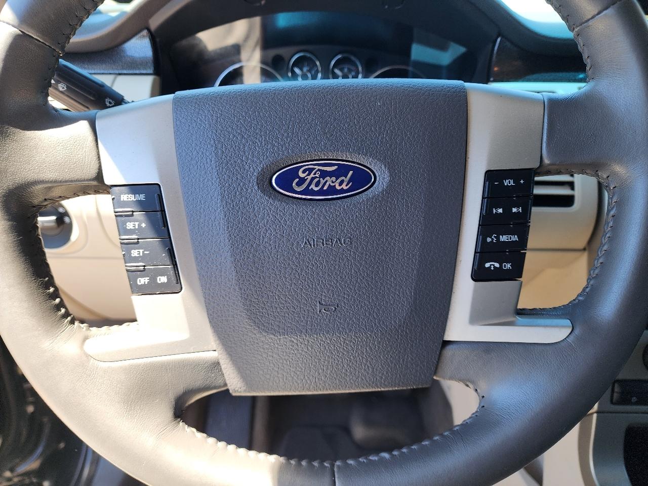 Ford Flex SE 2011