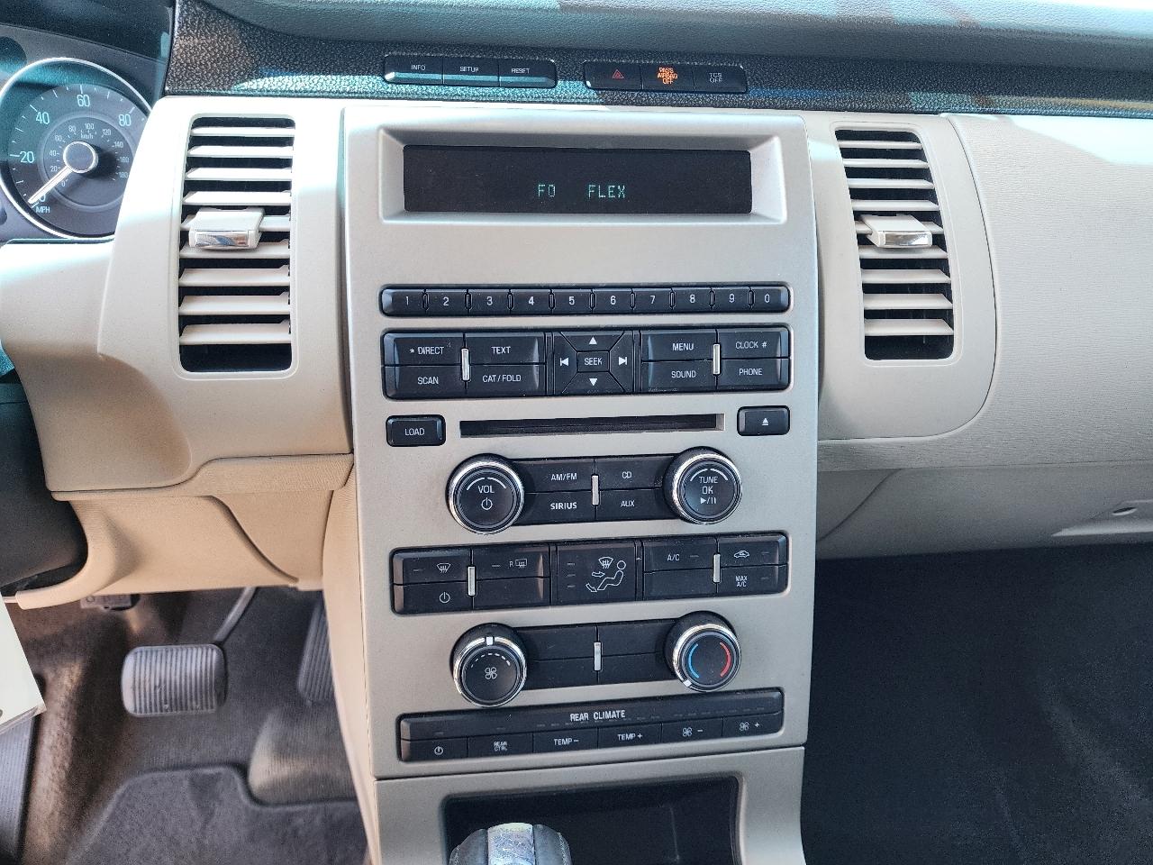 Ford Flex SE 2011