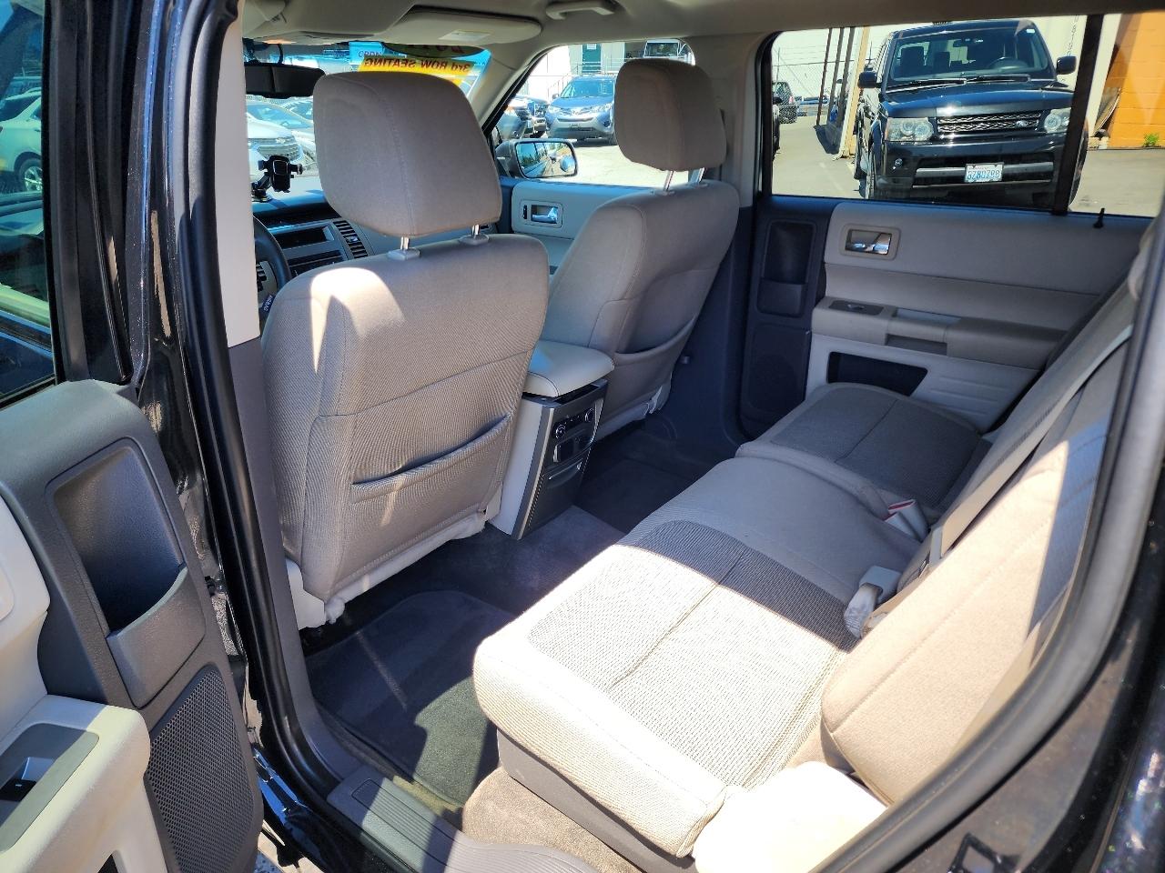 Ford Flex SE 2011