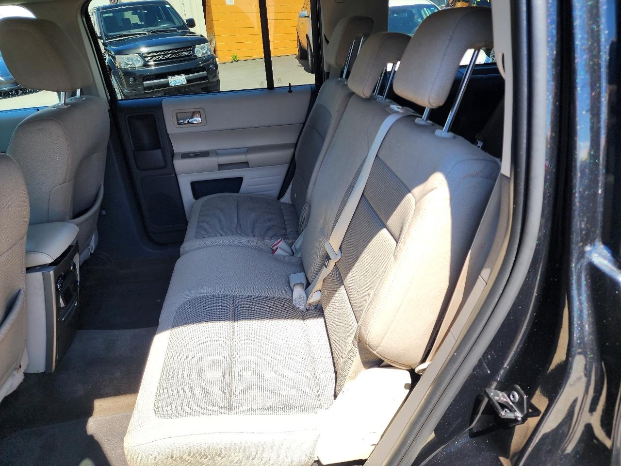 Ford Flex SE 2011