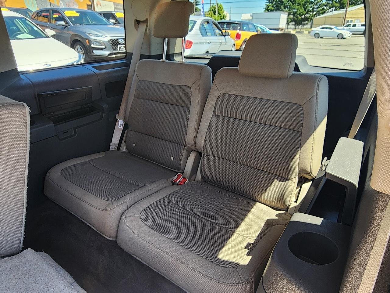 Ford Flex SE 2011