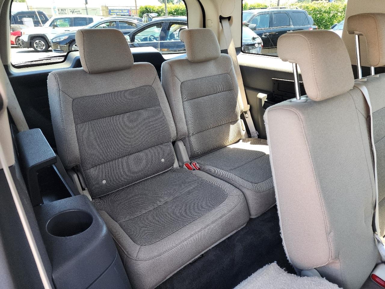 Ford Flex SE 2011