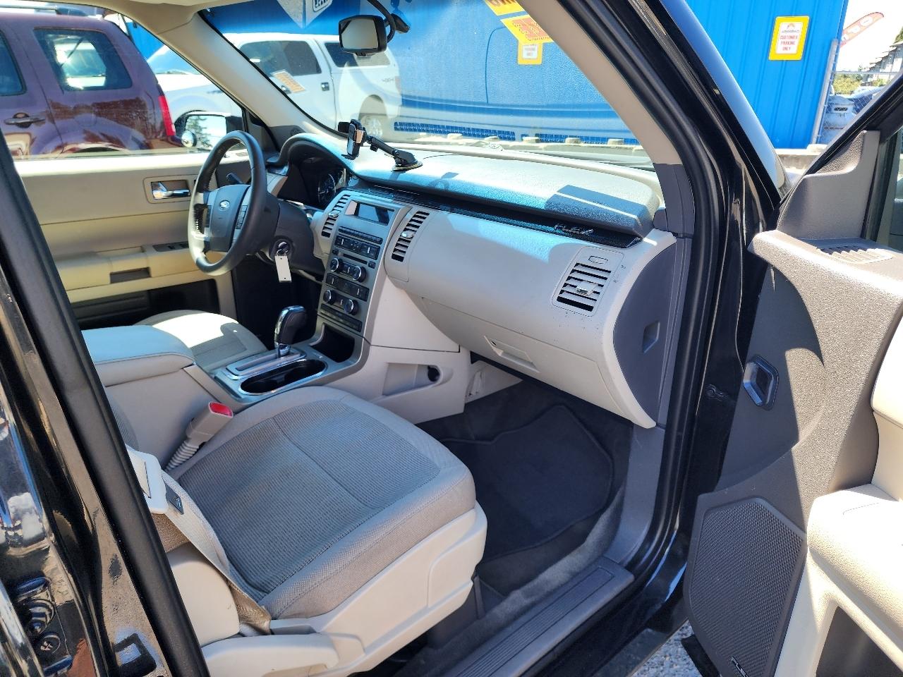 Ford Flex SE 2011