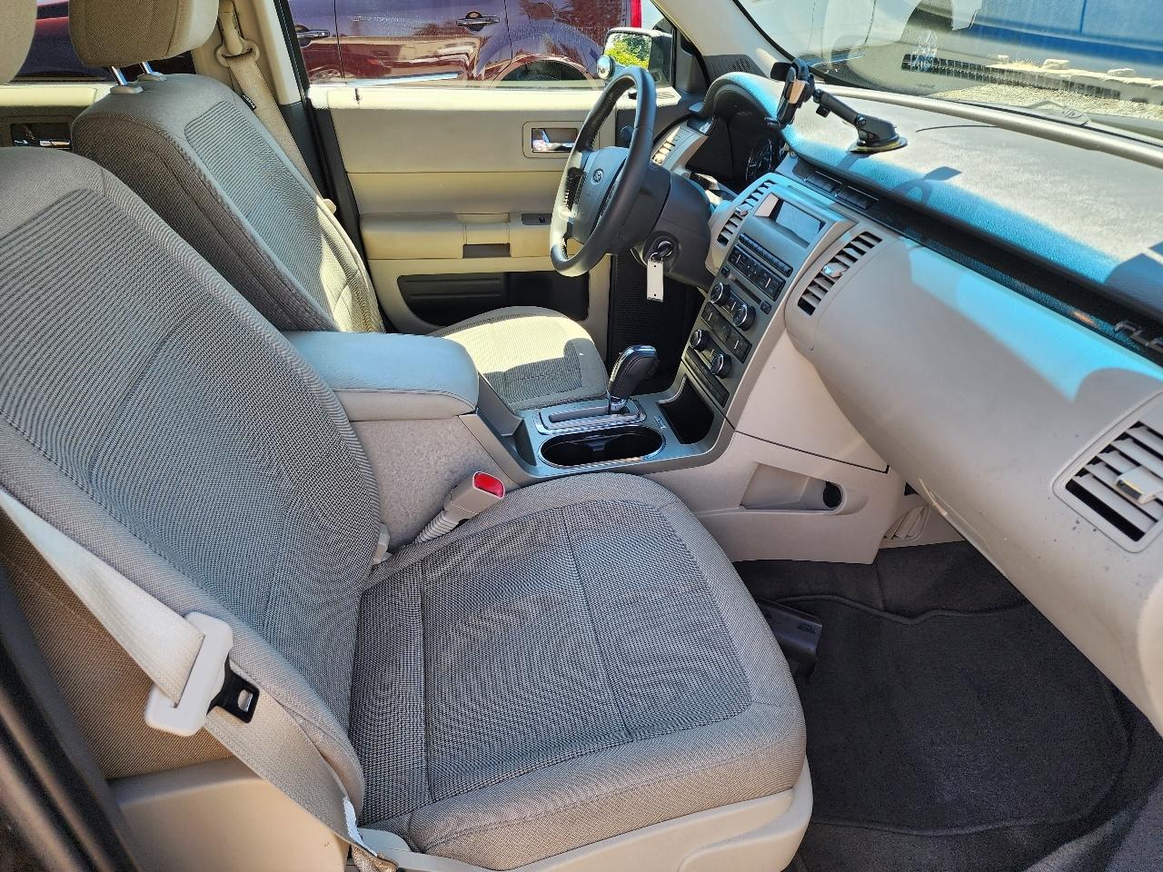 Ford Flex SE 2011
