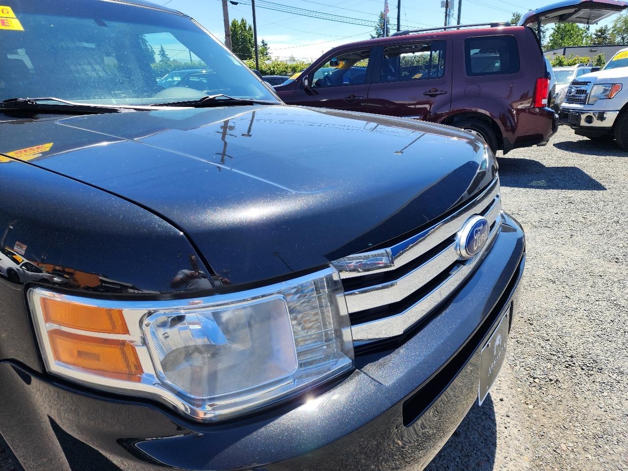 Ford Flex SE 2011