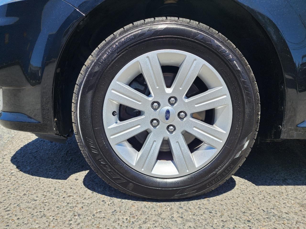 Ford Flex SE 2011