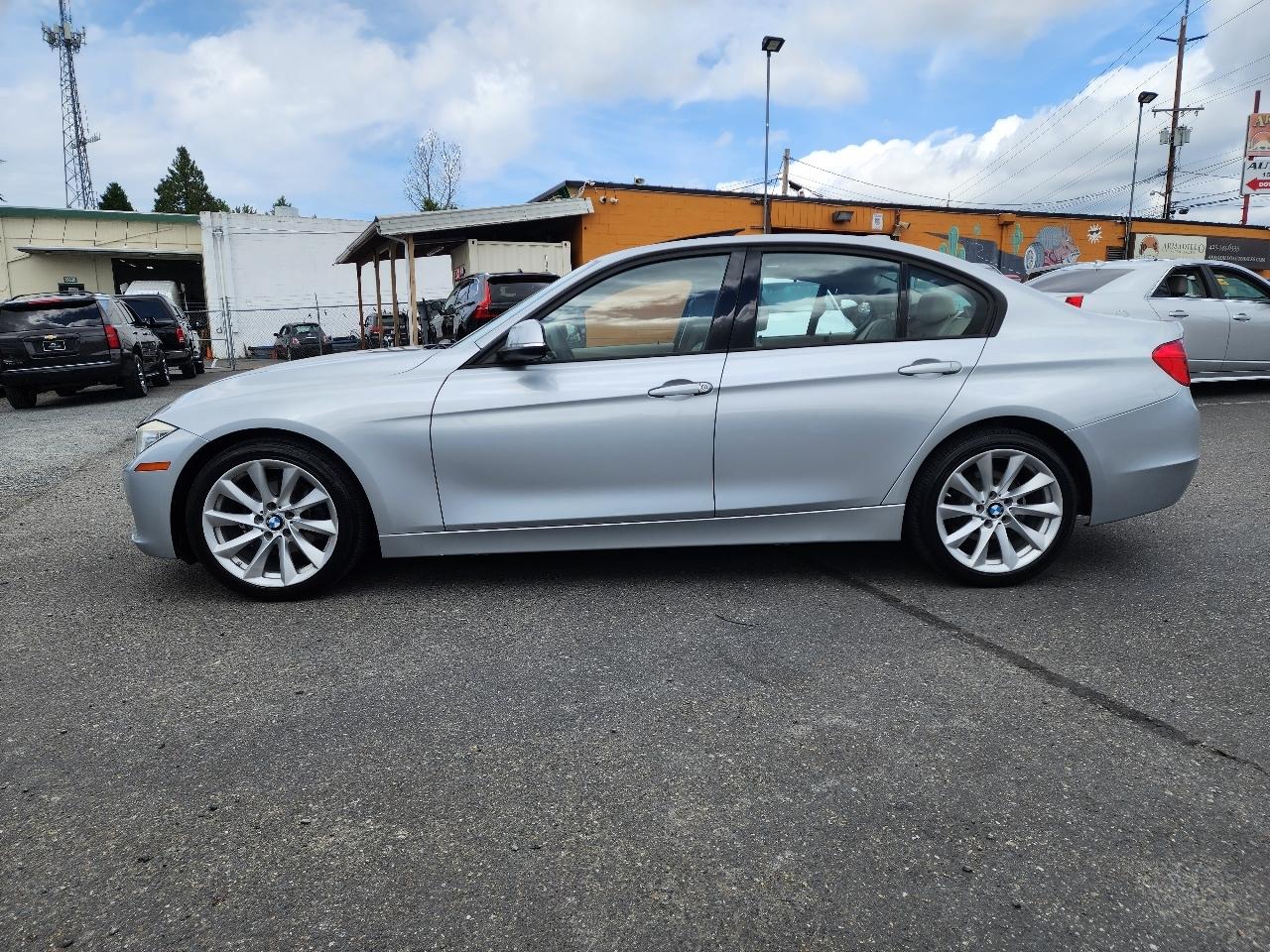 BMW 3 Series 328i 2012
