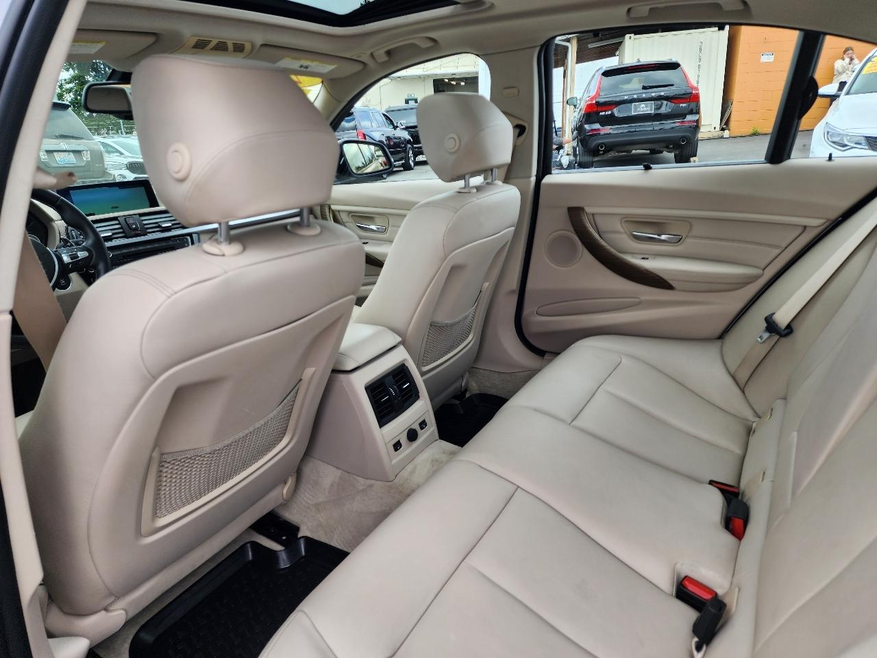 BMW 3 Series 328i 2012