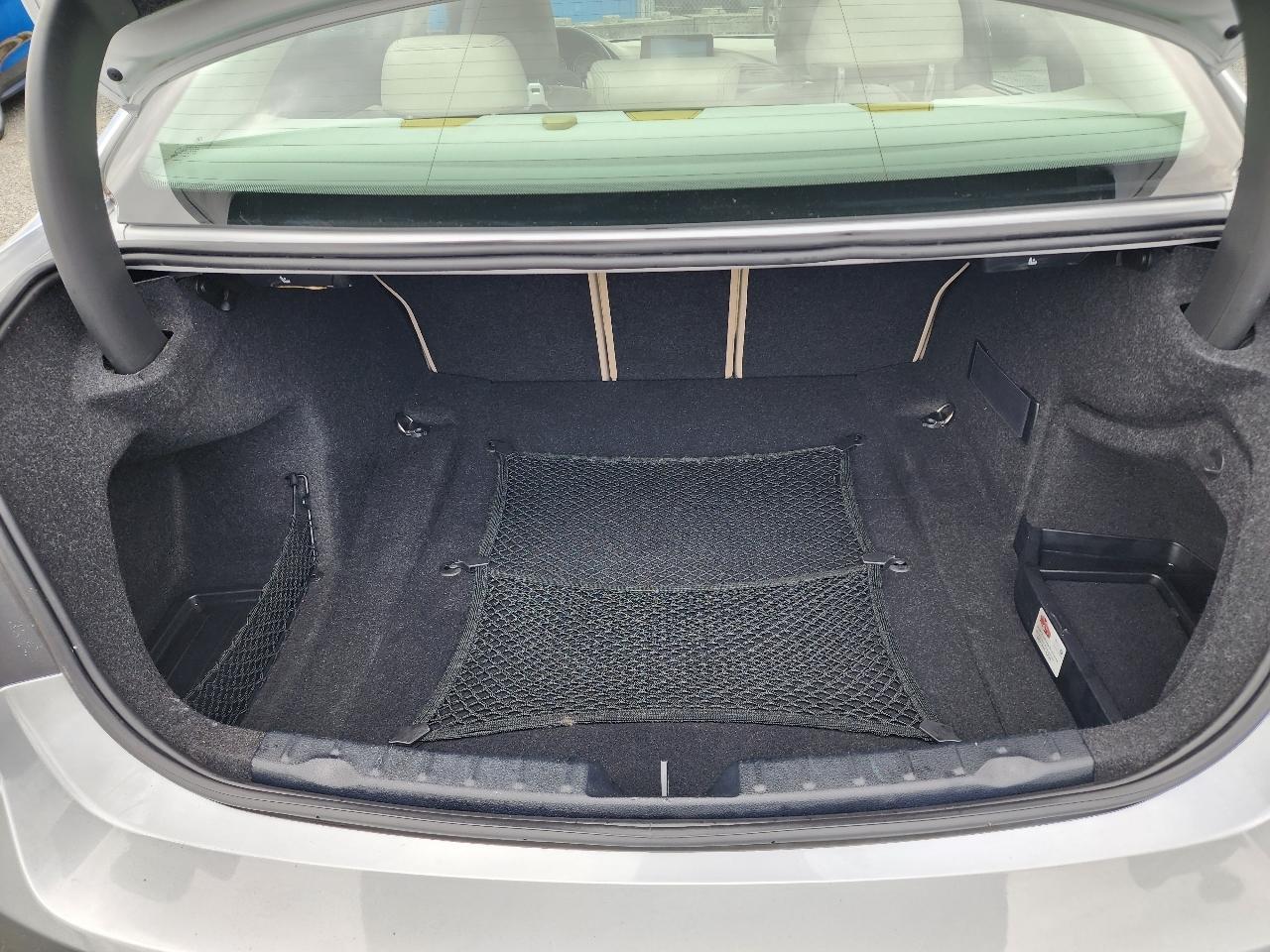 BMW 3 Series 328i 2012