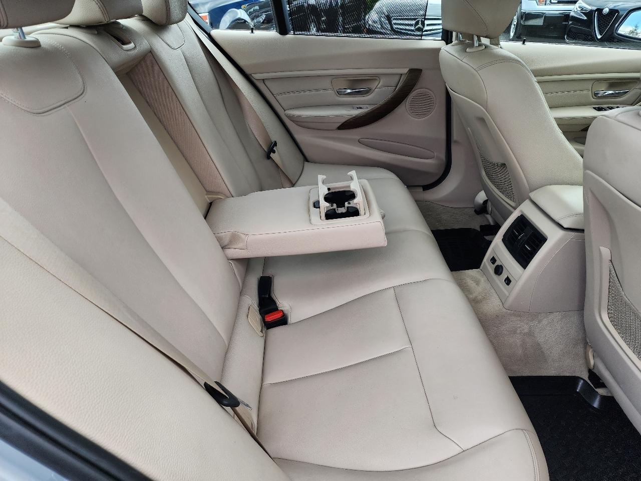 BMW 3 Series 328i 2012