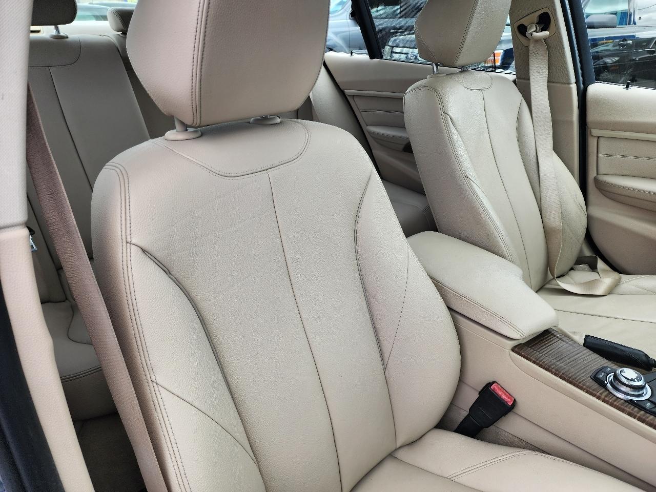BMW 3 Series 328i 2012
