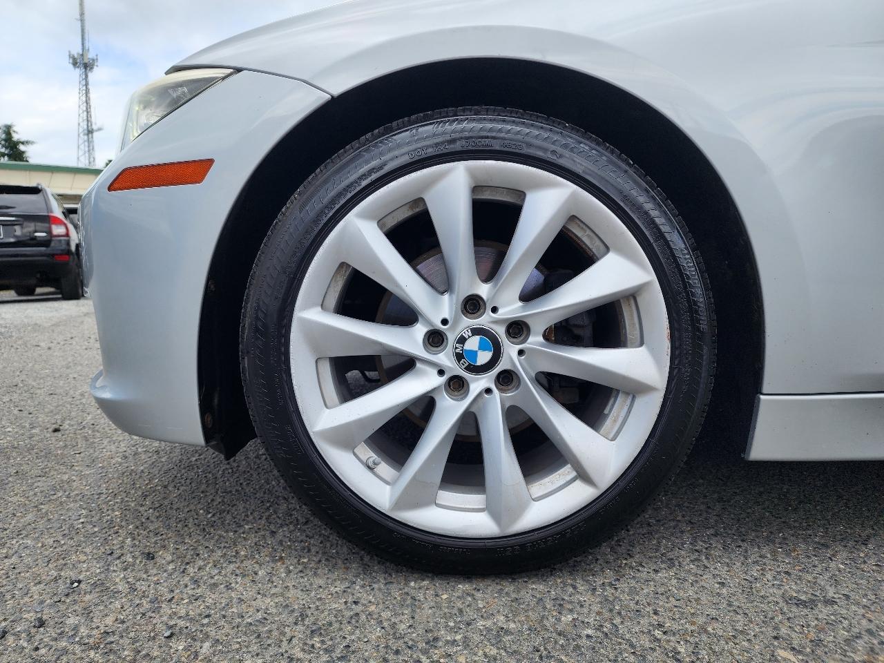 BMW 3 Series 328i 2012
