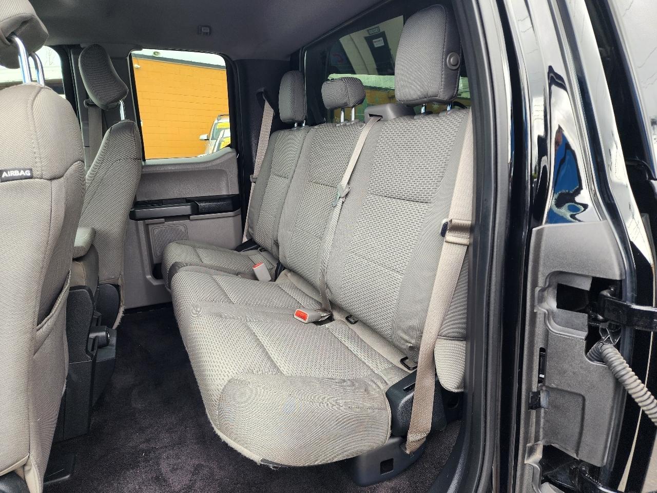 Ford F-150 4WD SuperCab 145" Lariat 2016
