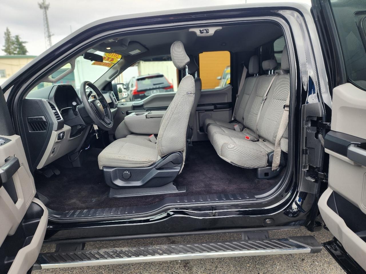 Ford F-150 4WD SuperCab 145" Lariat 2016