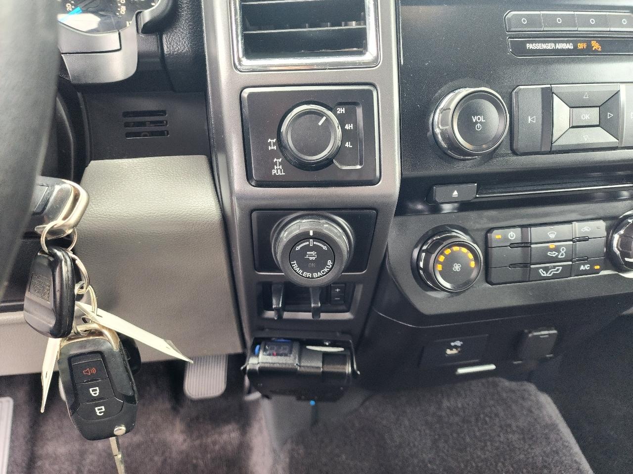 Ford F-150 4WD SuperCab 145" Lariat 2016