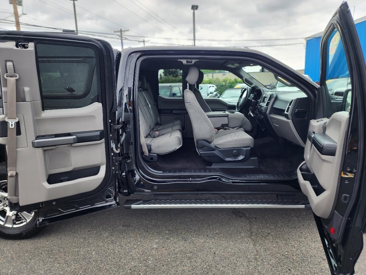 Ford F-150 4WD SuperCab 145" Lariat 2016
