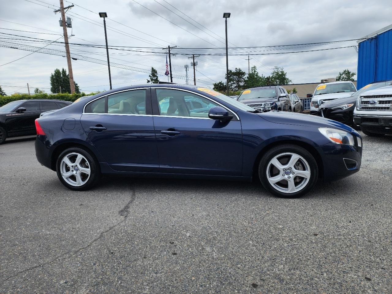 Volvo S60 4dr Sdn T5 AWD 2013