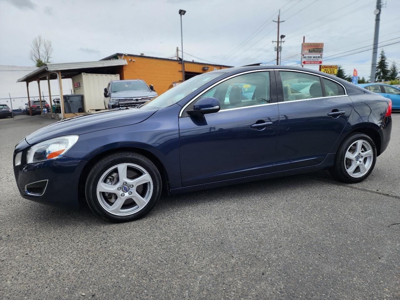 Volvo S60 4dr Sdn T5 AWD 2013
