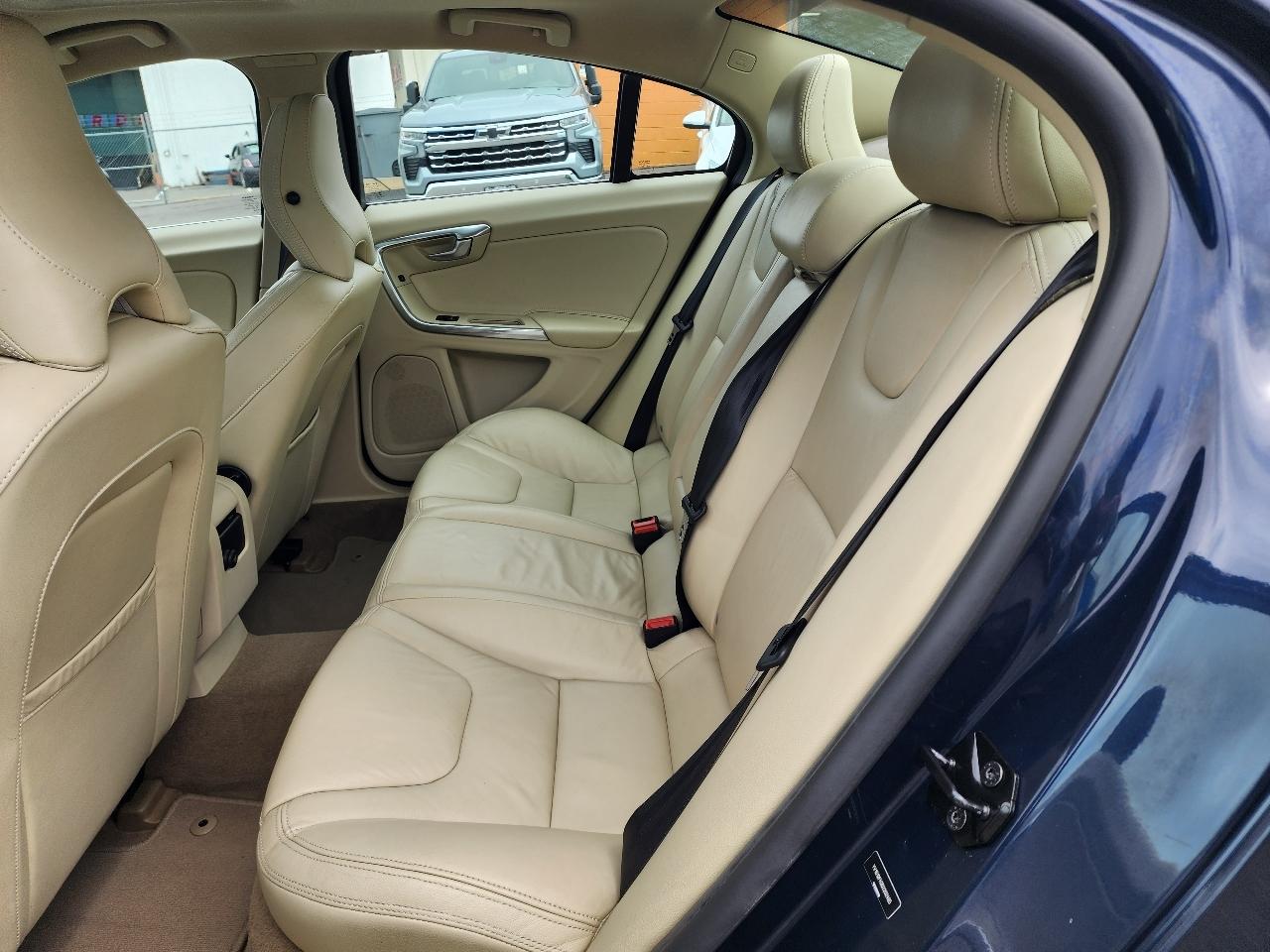 Volvo S60 4dr Sdn T5 AWD 2013