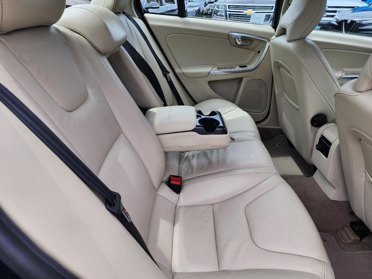 Volvo S60 4dr Sdn T5 AWD 2013