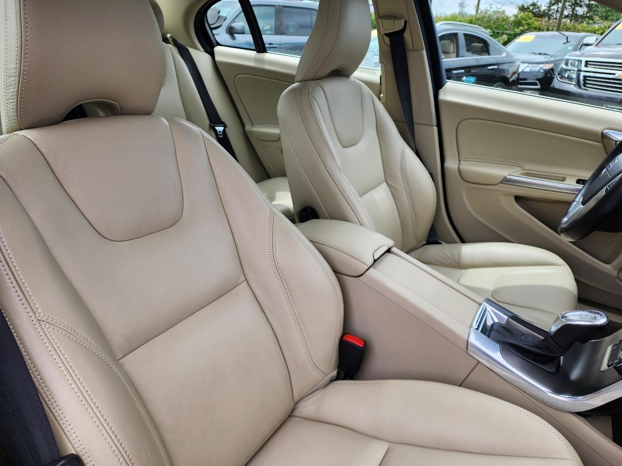 Volvo S60 4dr Sdn T5 AWD 2013